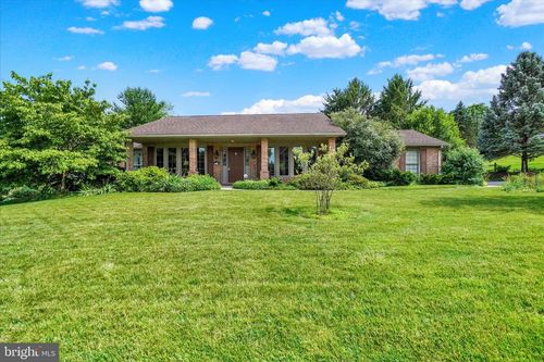 3558 Cimmeron Rd, York, PA, 17402-4359 | Card Image