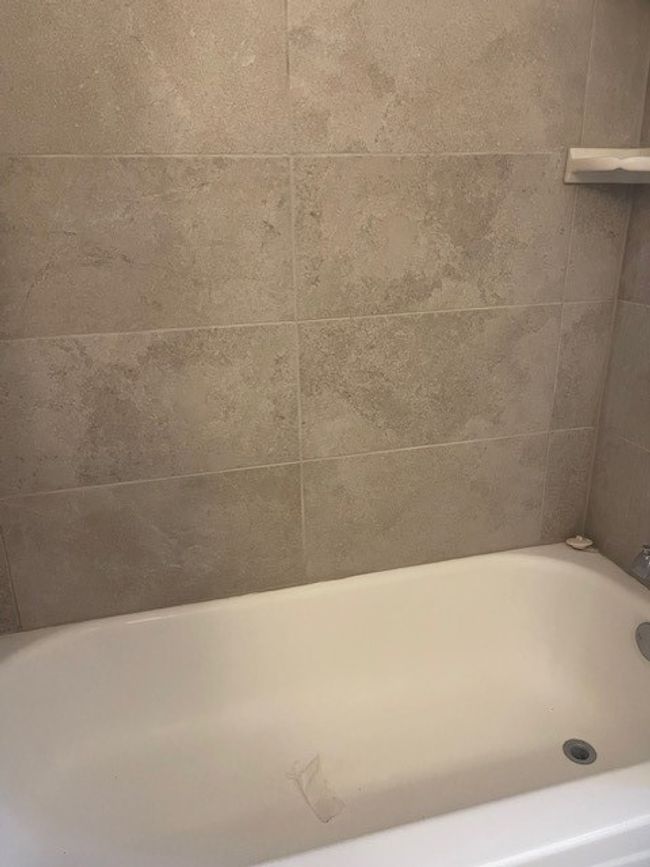 Newer tub tile surround, . | Image 24
