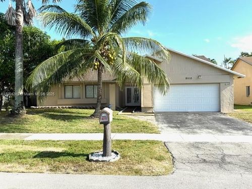 8510 Nw 46th Ct, Lauderhill, FL, 33351-5425 | Card Image