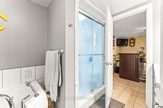 91 Santas Village Rd, House other with 4 bedrooms, 2 bathrooms and 7 parking in Bracebridge ON | Image 32
