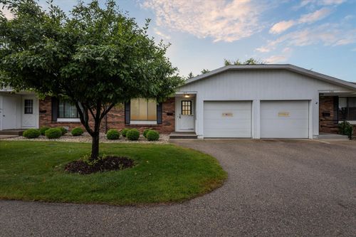 134-230 S State St, Zeeland, MI, 49464-1687 | Card Image
