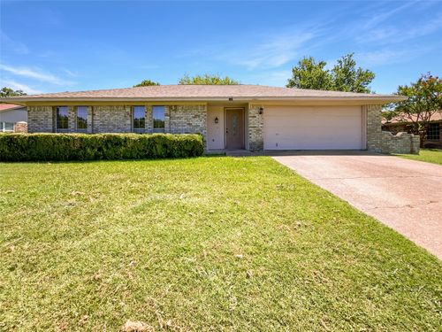 116 Creekview Dr W, Red Oak, TX, 75154-4022 | Card Image
