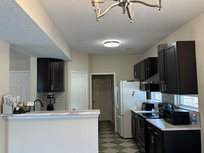 Kitchen | Image 6
