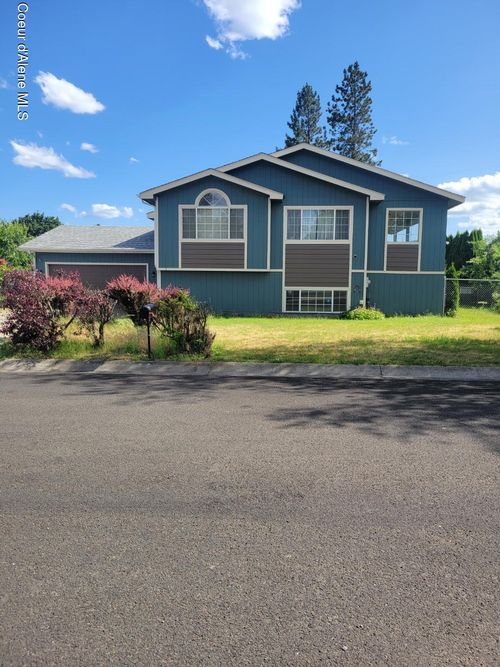 401 W 19th Ave, Post Falls, ID, 83854-9226 | Card Image