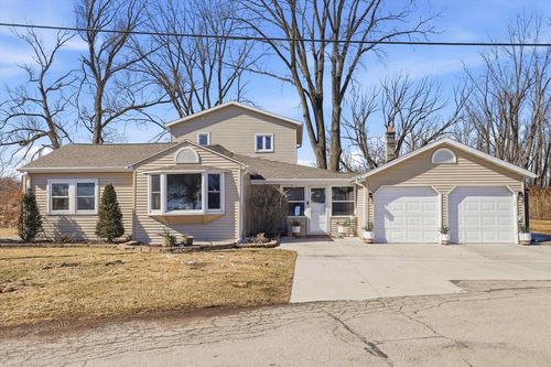 2451 Longtail Beach Lane, SUAMICO, WI, 54173 | Card Image