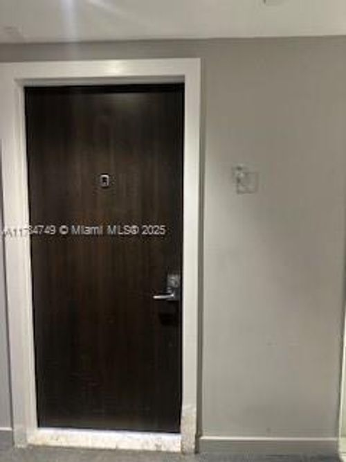 apt-736-20379 W Country Club Dr, Aventura, FL, 33180-1628 | Card Image