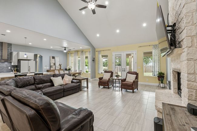 6467 Asher Rd, Condo with 6 bedrooms, 4 bathrooms and null parking in Alvarado TX | Image 8