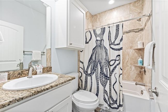 APT-11D - 247 W Roberts Ave, Condo with 3 bedrooms, 4 bathrooms and null parking in Port Aransas TX | Image 7