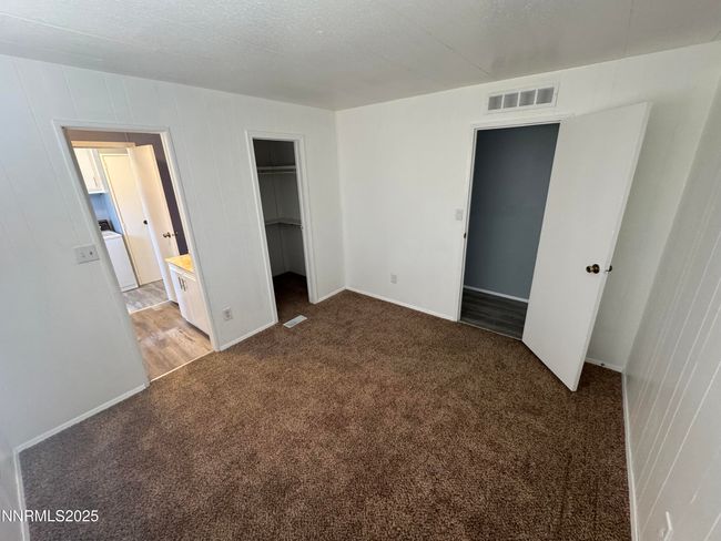 155 Molly Cir, House other with 3 bedrooms, 2 bathrooms and 3 parking in Sun Valley NV | Image 13