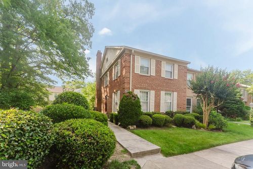8001 Bethelen Woods Ln, SPRINGFIELD, VA, 22153-2021 | Card Image