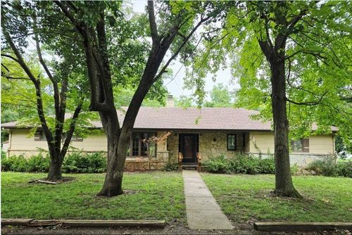 1801 Platter St, Winfield, KS, 67156-5010 | Card Image