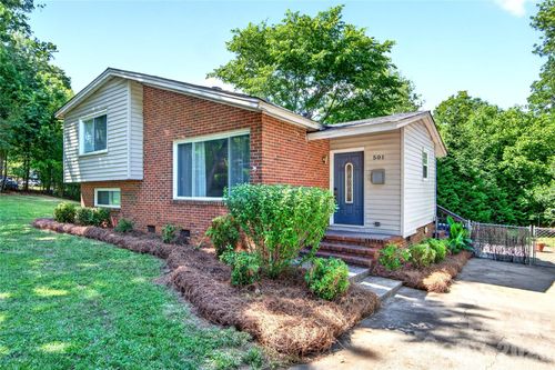 501 Kenlough Dr, Charlotte, NC, 28209-2850 | Card Image