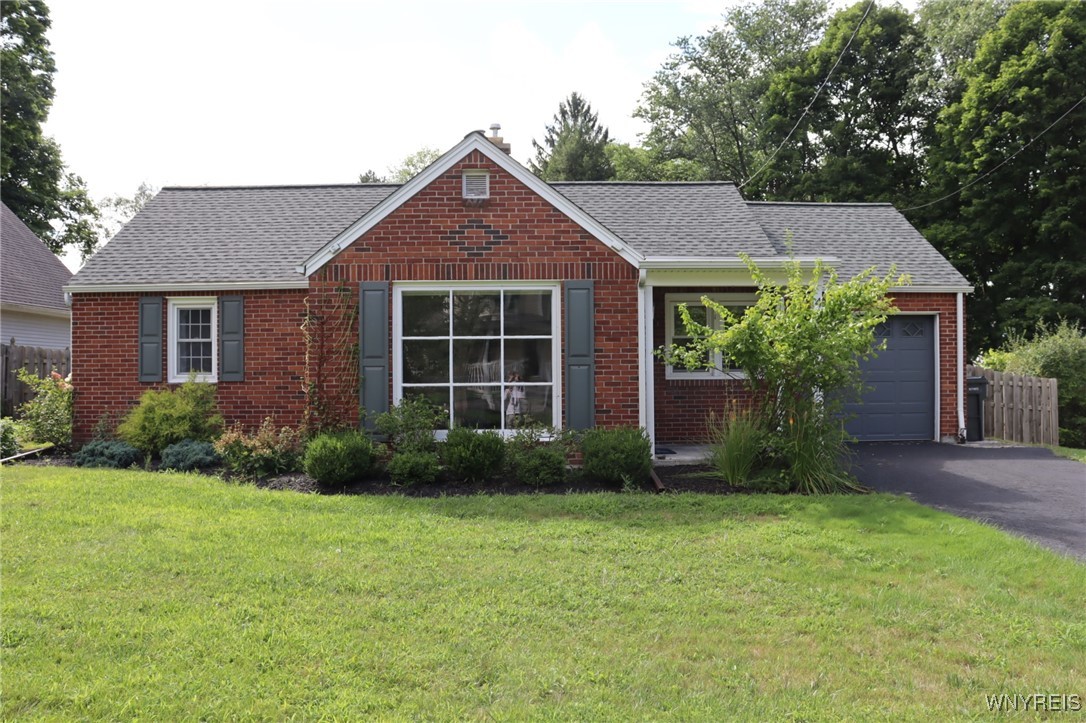 Park Pl, Orchard Park, NY 14127