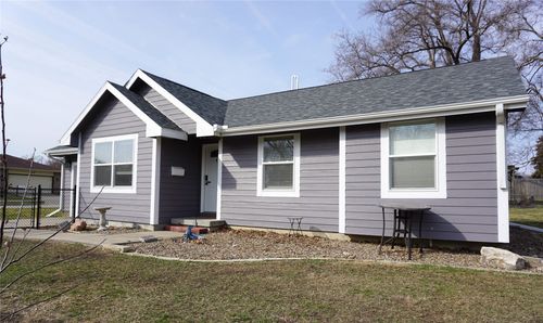 710 N 3rd Ave, Winterset, IA, 50273-1121 | Card Image