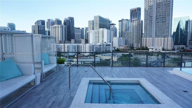 UNIT-706 - 201 Sw 17 Th Rd, Condo with 1 bedrooms, 1 bathrooms and null parking in Miami FL | Image 25