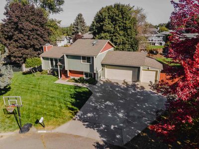 3205 E Kasha Ct, Home with 5 bedrooms, 2 bathrooms and null parking in Mead WA | Image 1