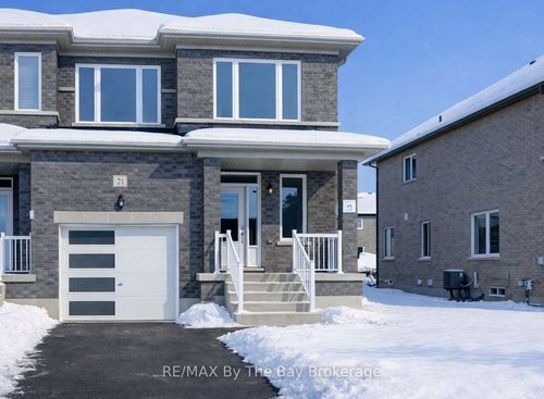 21 Lisa St, Wasaga Beach, ON, L9Z0K9 | Card Image
