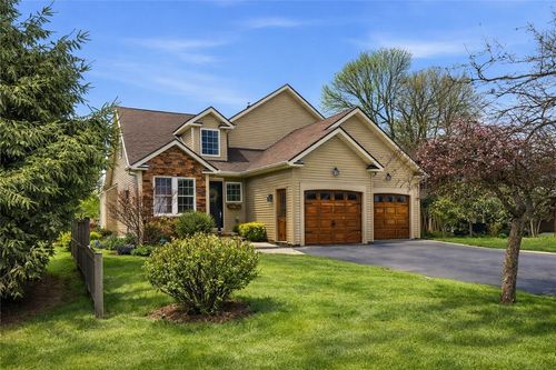 466 Lake Shore Dr, Hilton, NY, 14468-9560 | Card Image