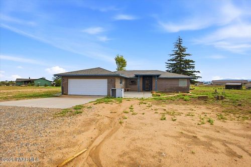 1895 S Yellow Brick Rd, Chino Valley, AZ, 86323-6555 | Card Image