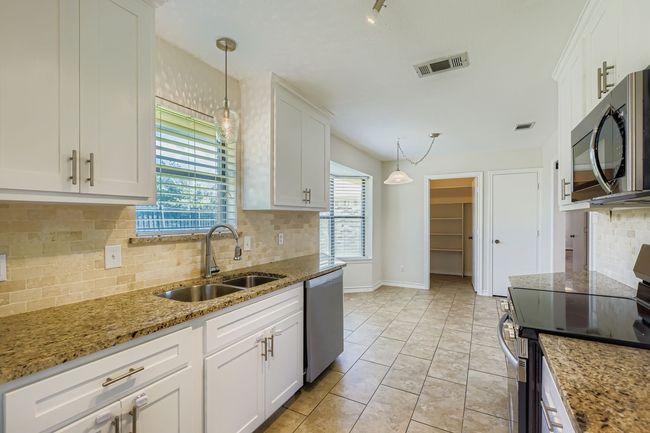 1610 Concord Pl, House other with 3 bedrooms, 3 bathrooms and null parking in Carrollton TX | Image 8