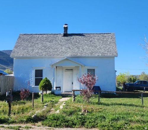 295 W 100 S, Manti, UT, 84642-1302 | Card Image