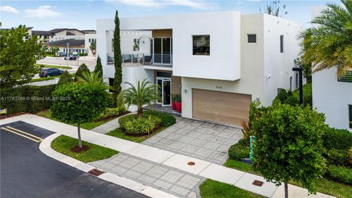 10135 Nw 77th St, Doral, FL, 33178-3428 | Card Image