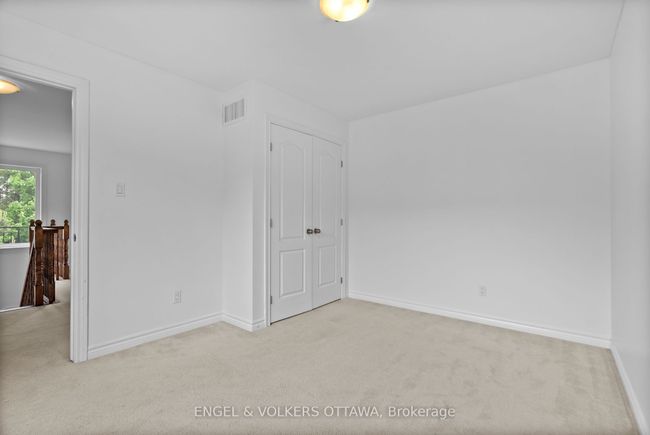 182 Meandering Brook Dr, House attached with 4 bedrooms, 4 bathrooms and 2 parking in Gloucester ON | Image 31