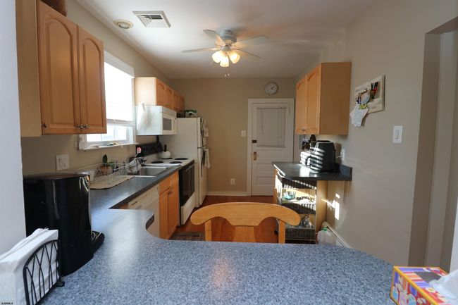 7007 Winchester Ave, Condo with 2 bedrooms, 2 bathrooms and null parking in Ventnor City NJ | Image 13