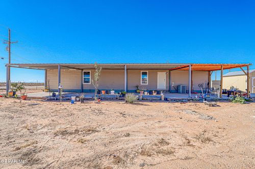 17847 Scruggs Dr, Horizon City, TX, 79928-7049 | Card Image