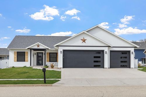 380 Lakewood Street, WEST SALEM, WI, 54669 | Card Image