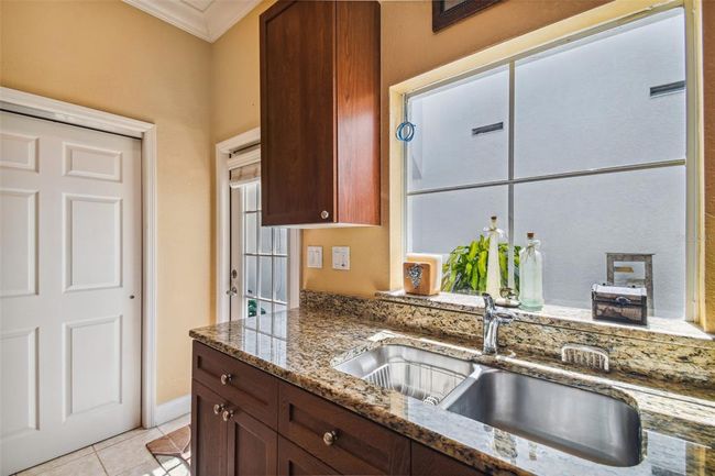 Kitchen | Image 24