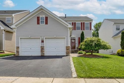 10 Winged Foot Dr, Manalapan, NJ, 07726-9333 | Card Image