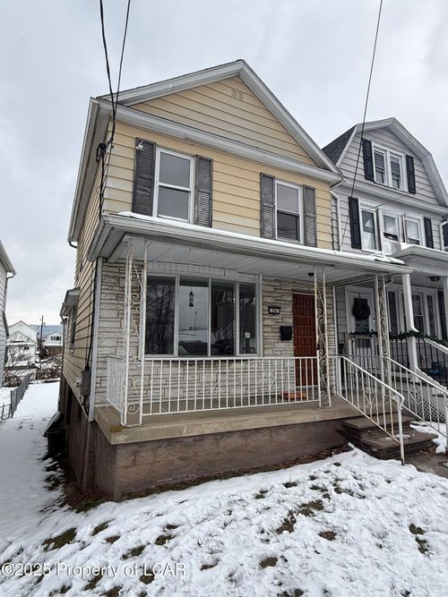 54 Mercer St, Plains, PA, 18705-1133 | Card Image