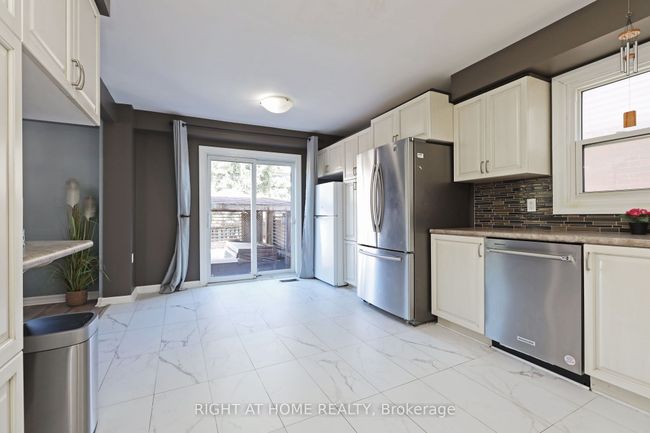 32 Chapman Dr, House other with 4 bedrooms, 4 bathrooms and 2 parking in Ajax ON | Image 10