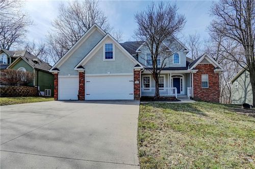 3304 W Devonshire Dr, Saint Joseph, MO, 64506-4577 | Card Image