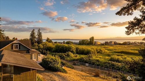 6054 Snapdragon Ln, Clinton, WA, 98236-9133 | Card Image