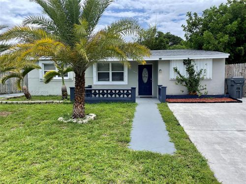 3010 N 73rd Ave, Hollywood, FL, 33024-2738 | Card Image