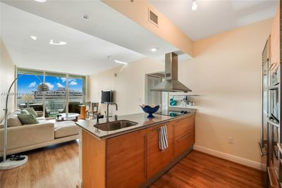 1407 - 218 Se 14th St, Condo with 1 bedrooms, 1 bathrooms and null parking in Miami FL | Image 3