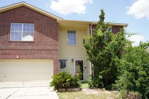 320 Phillips St, Hutto, TX, 78634-3311 | Card Image