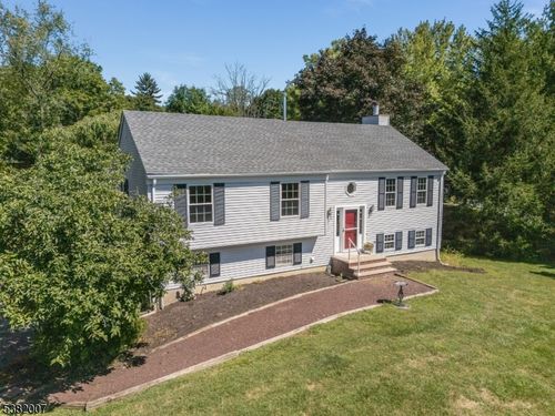 2 Charlotte Dr, Lebanon, NJ, 08833-4011 | Card Image