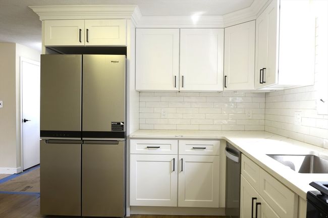 10 Colburn St, House other with 4 bedrooms, 2 bathrooms and 2 parking in Waltham MA | Image 13