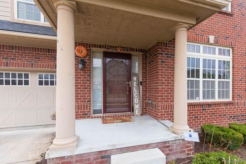 51040 Upland View St, Canton, MI, 48188-3488 | Card Image