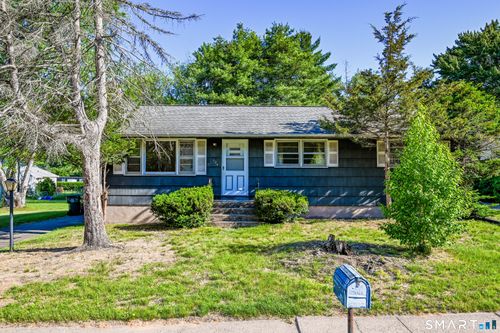 126 Beacon Hill Rd, East Hartford, CT, 06108-1505 | Card Image