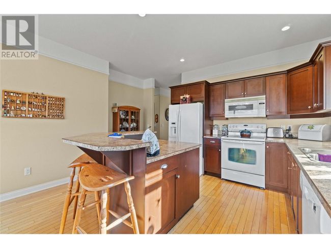 7 - 881 16 St Ne, House other with 3 bedrooms, 3 bathrooms and 2 parking in Salmon Arm BC | Image 19