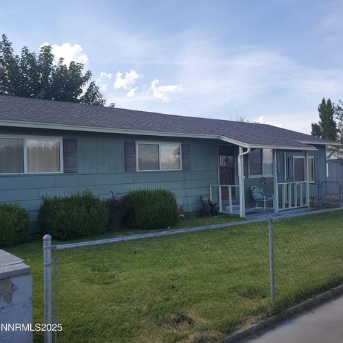 135 Ash St, Hawthorne, NV, 89415-7707 | Card Image