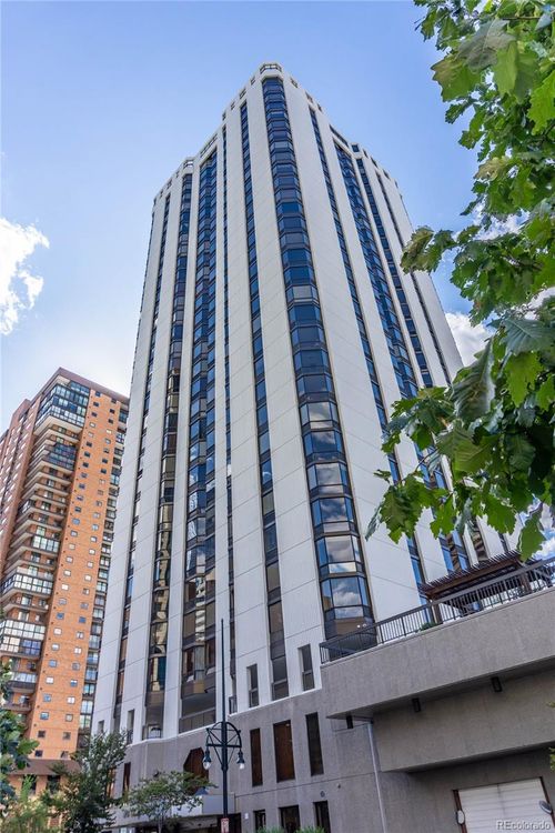 apt-905-1625 Larimer St, Denver, CO, 80202-1529 | Card Image