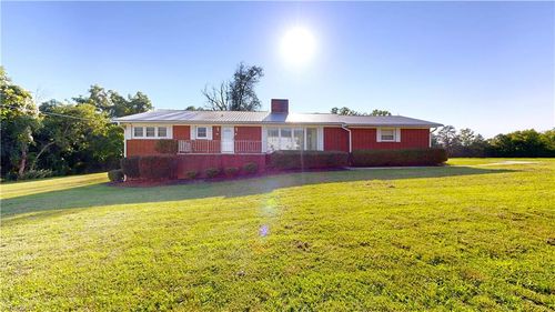 5386 Braxton Craven Rd, Trinity, NC, 27370-8801 | Card Image