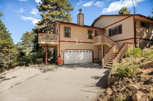 30930 Glen Oak Dr, Running Springs, CA, 92382-7456 | Card Image