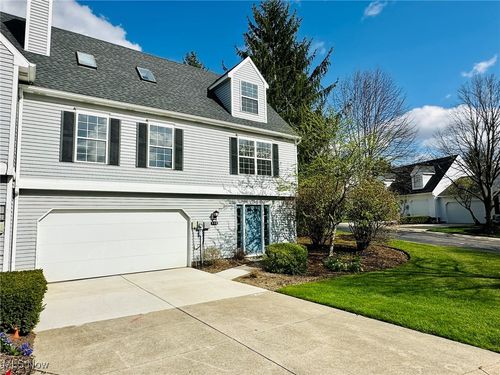910 Bristol Ln, Streetsboro, OH, 44241-4870 | Card Image