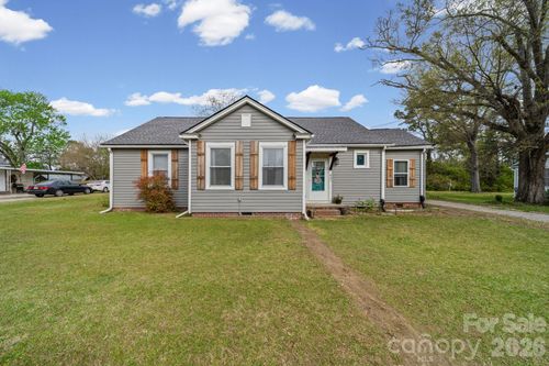 647 Still St, chester, SC, 29706-2527 | Card Image